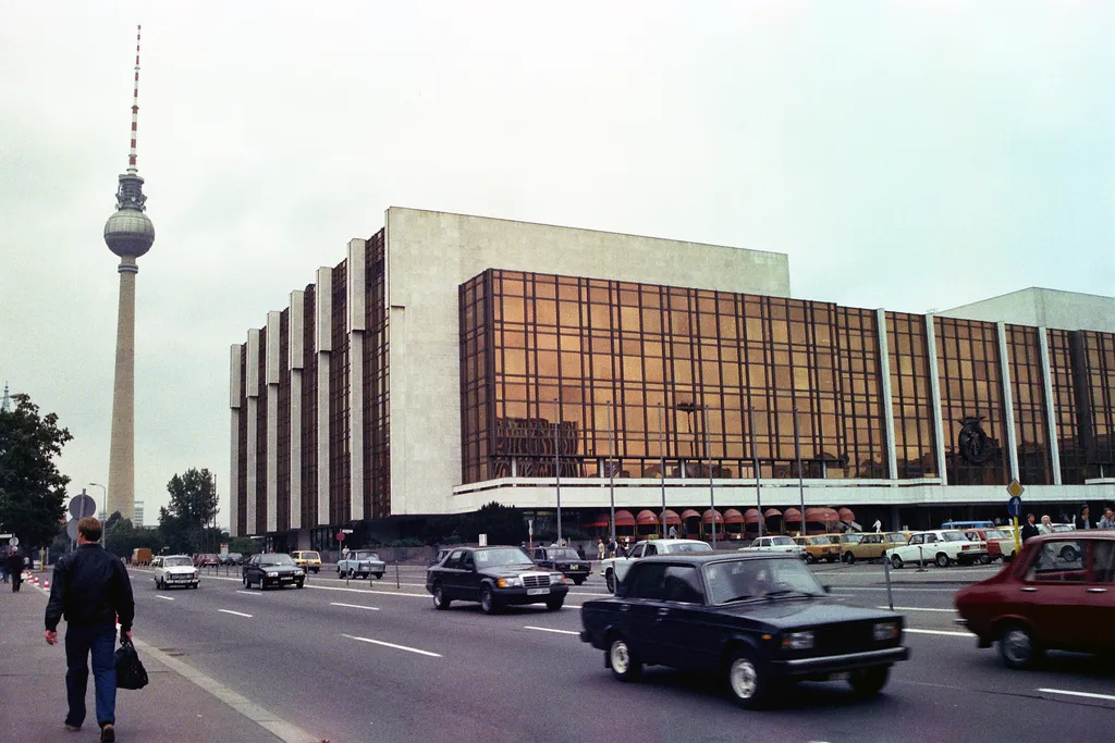 Grand East Berlin Hotel