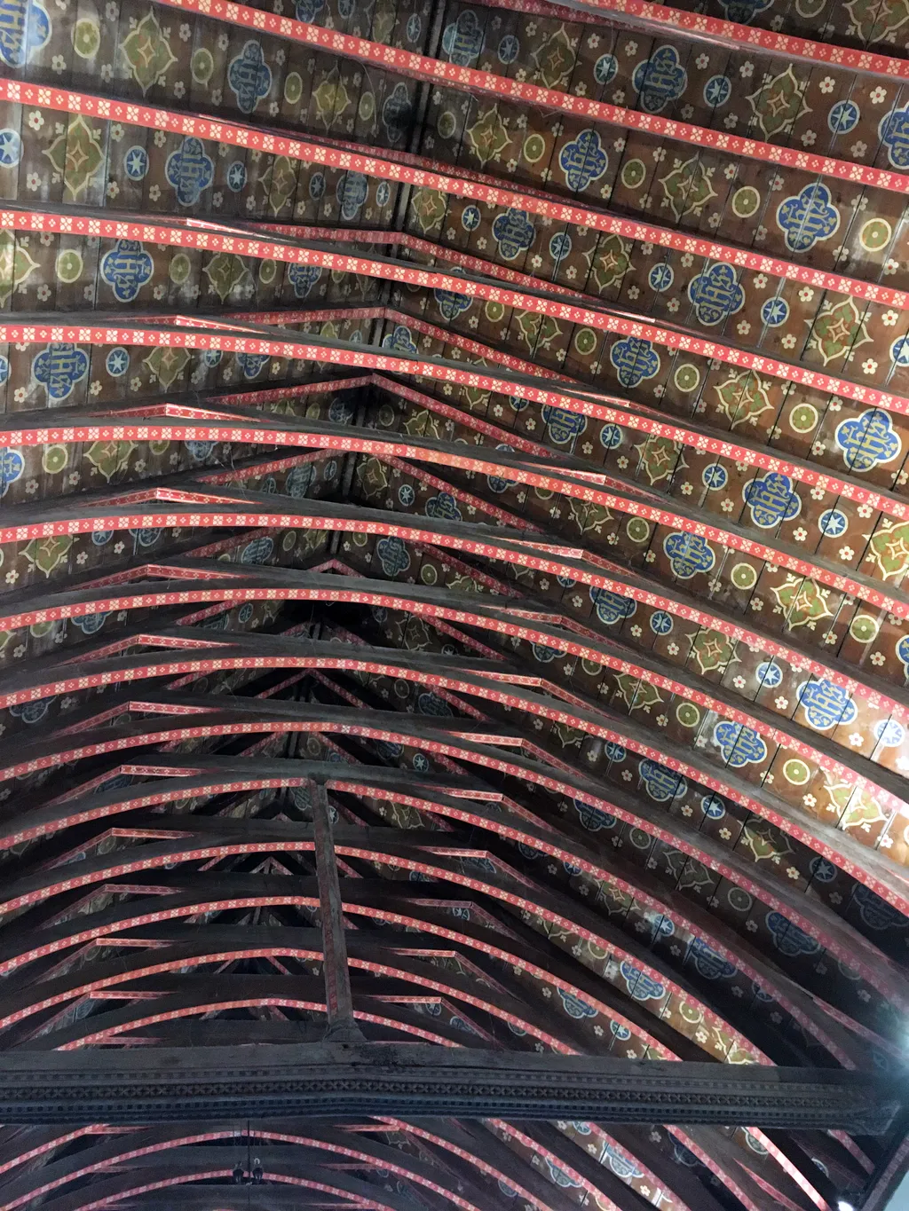 Rich Wooden Ceiling