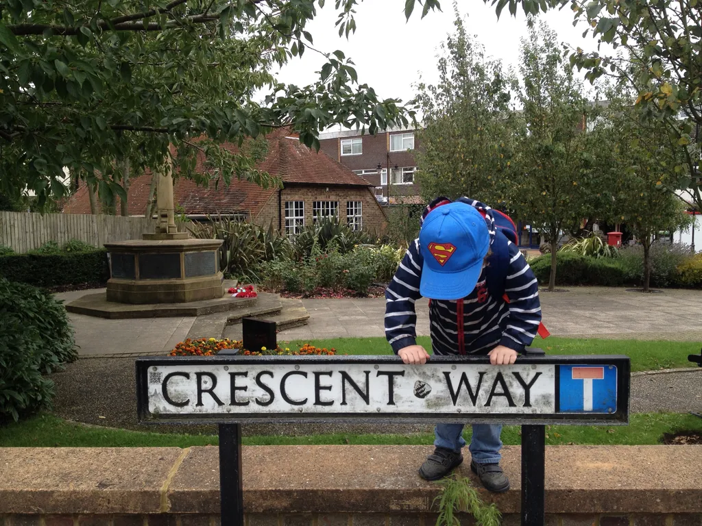 Pleasant Crescent Way